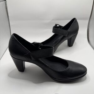 ECCO Classic 35 Black Leather Heels Sz EU 41 US 10 Womens Dress Shoe